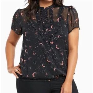 TORRID BLACK STAR AND MOON PRINT CHIFFON BANDED TOP size 3